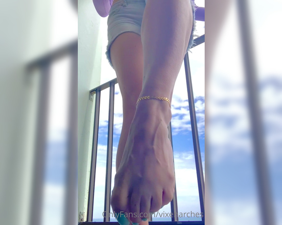 Vixen Arches aka Vixenarches OnlyFans - Tipsy dancing on my hotel balcony