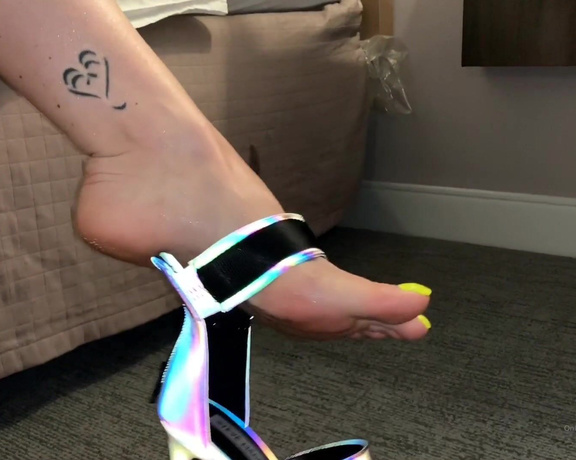Vixen Arches aka Vixenarches OnlyFans - I just realized I never uploaded the full version of this video here You may have seen it if you