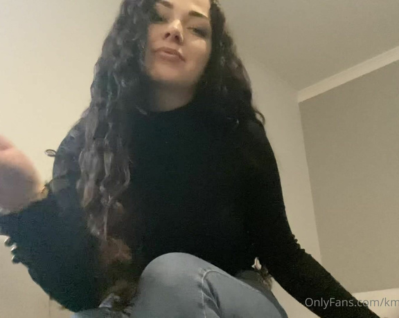 Lady Kira aka Kmoneydom OnlyFans - Diesen Clip wirst du dir auf knien anschauen!