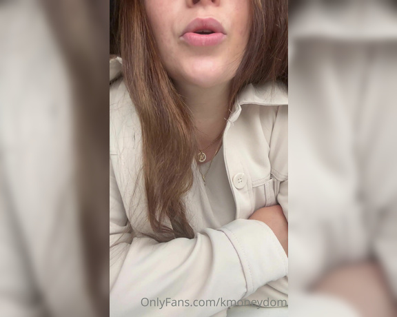 Lady Kira aka Kmoneydom OnlyFans - Mund weit auf  nimm jeden Tropfen meiner Spucke entgegen!