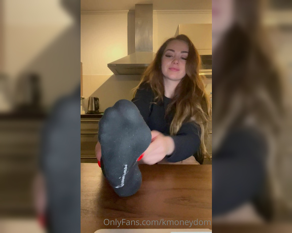 Lady Kira aka Kmoneydom OnlyFans - Da luft dir doch schon die Sabber im Mund zusammen