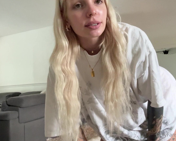 Babyfooji peachtoot aka babyfooji - 03-29-2025 OnlyFans Video - Im about to leave for the gym and I just NEEDED you guys to see this