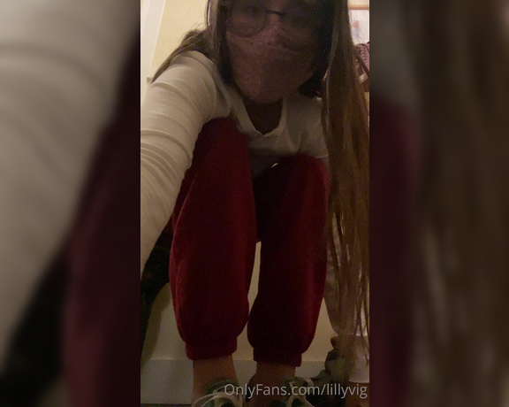 Lilly aka Lillyvig OnlyFans - PRIVATE dressing room play