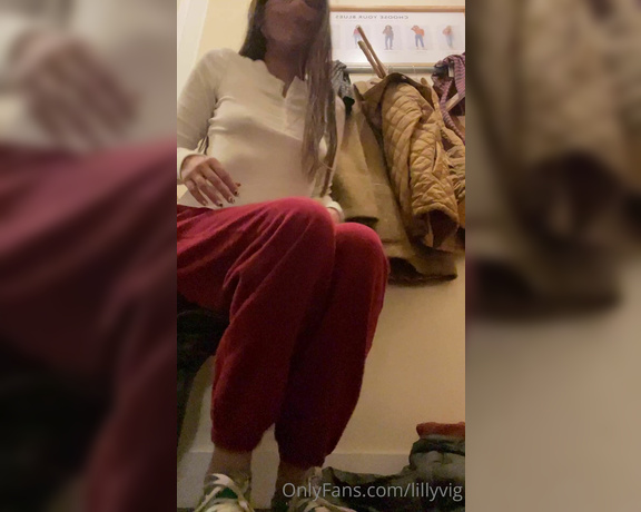 Lilly aka Lillyvig OnlyFans - PRIVATE dressing room play