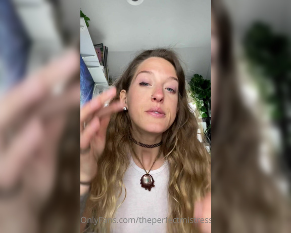 ThePerfectMistress aka Theperfectmistress OnlyFans - Putting on some makeup