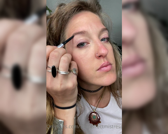 ThePerfectMistress aka Theperfectmistress OnlyFans - Putting on some makeup