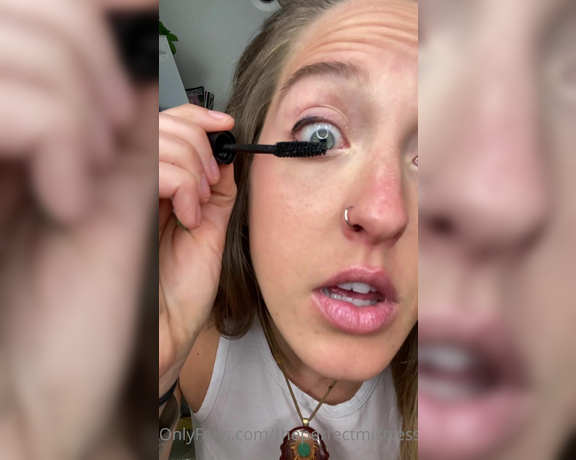 ThePerfectMistress aka Theperfectmistress OnlyFans - Putting on some makeup