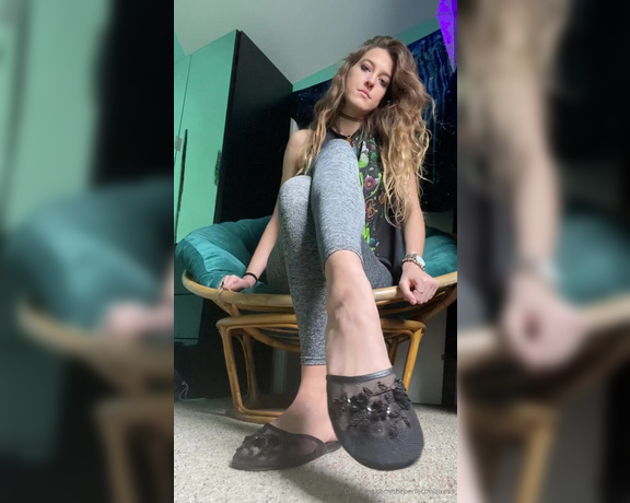 ThePerfectMistress aka Theperfectmistress OnlyFans - Short chinese slipper shoe dangle video!!! I force you to smell my sweaty feet after my slipper fall