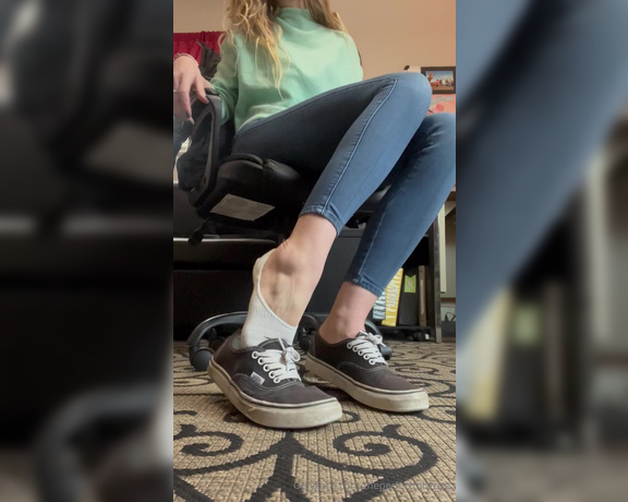 ThePerfectMistress aka Theperfectmistress OnlyFans - Taking off my sneakers and white socks at work So I can secretly show you my soft soles and fresh