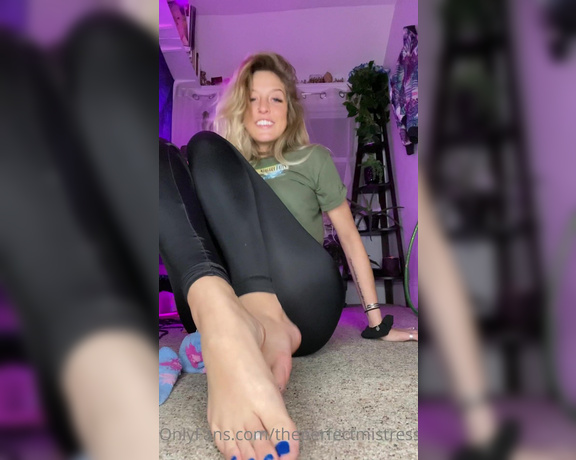 ThePerfectMistress aka Theperfectmistress OnlyFans - Taking off my fuzzy socks and teasing you with these perfect soft fresh pedicured toes