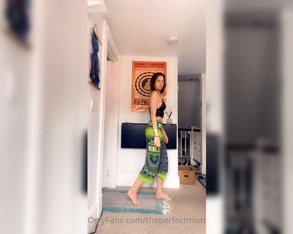 ThePerfectMistress aka Theperfectmistress OnlyFans - Twerking, I like this song