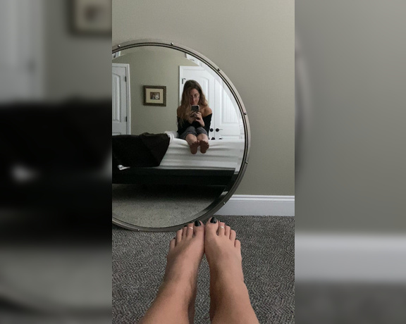 ThePerfectMistress aka Theperfectmistress OnlyFans - This mirror is perfectly placed next to this bed