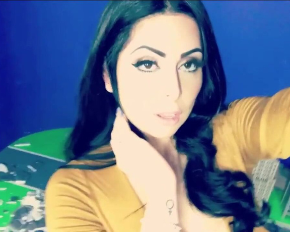 Jasmine Mendez OnlyFans aka Laughinglatina - Your wife will never look half as good as