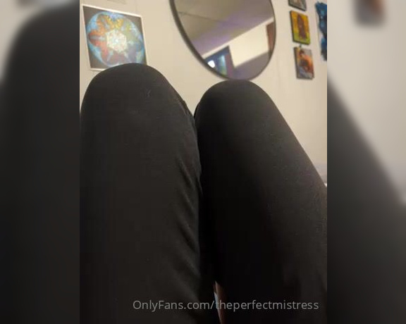 ThePerfectMistress aka Theperfectmistress OnlyFans - Here’s my foot )