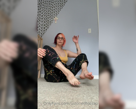 Ashley Lotts aka Ashleylottsxo OnlyFans - I miss taking off my shoes and stretching barefoot at the gym