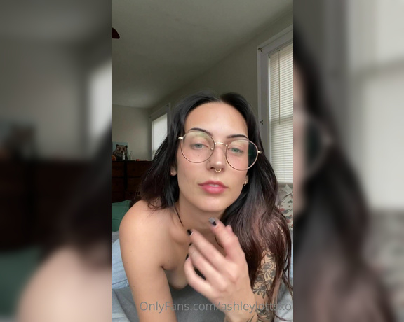 Ashley Lotts aka Ashleylottsxo OnlyFans - Strip and self worship