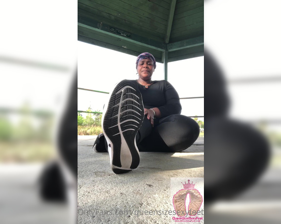 QueenSizeSexyFeet aka Queensizesexyfeet OnlyFans - After a good workout everything is sweaty! Especially these big feet! Do you wanna smell it Come her