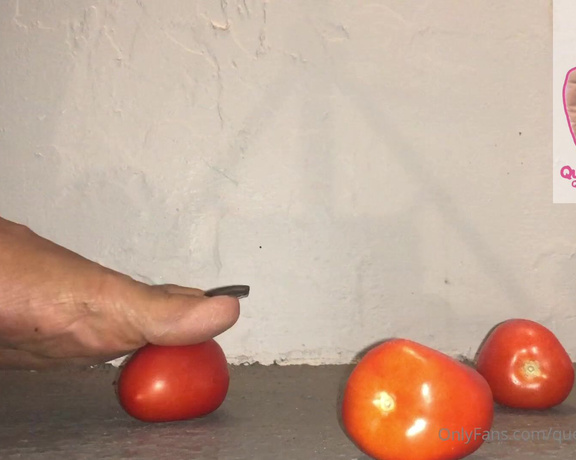 QueenSizeSexyFeet aka Queensizesexyfeet OnlyFans - Barefoot Tomato Crush Crushing these tomatoes with my big barefeet were oh so satisfying! How they