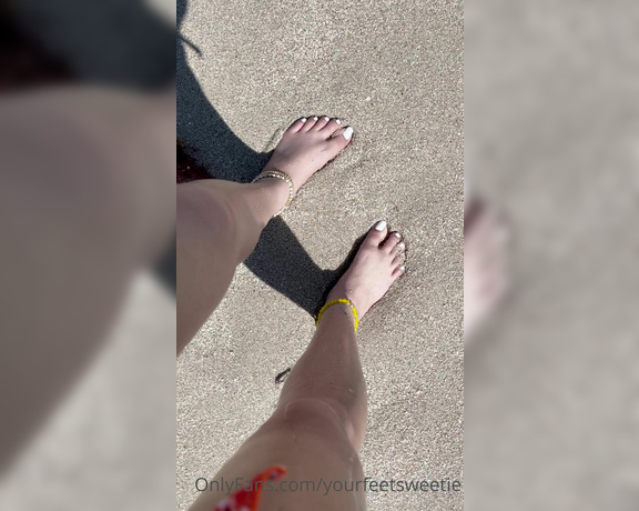 SweetiesToes aka Yourfeetsweetie OnlyFans - Beach Toes !!