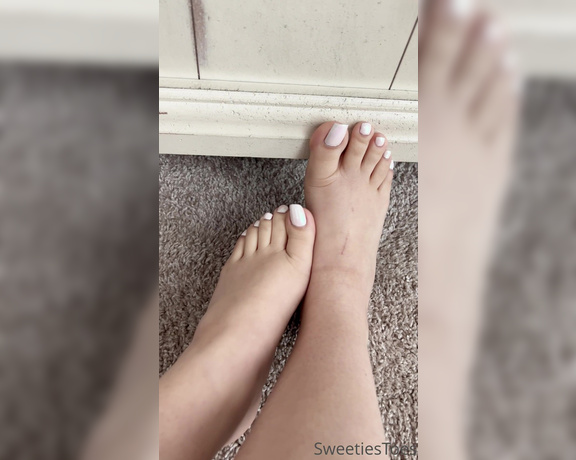 SweetiesToes aka Yourfeetsweetie OnlyFans - What would you do if my perfect toenails were laying right in your lap