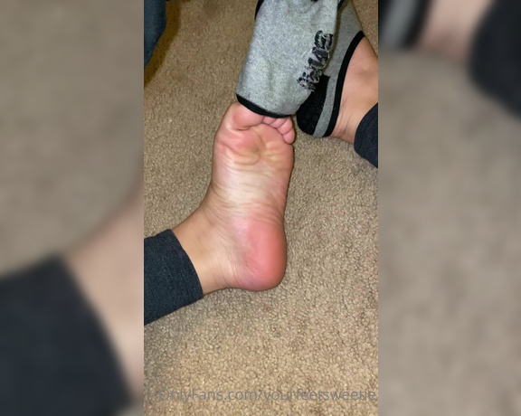 SweetiesToes aka Yourfeetsweetie OnlyFans - Taking my socks off after class