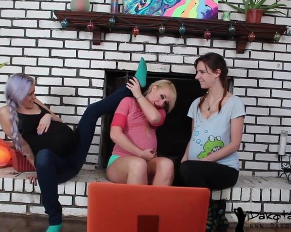 Dakota Charms aka Dakotacharms OnlyFans - Pregnant Chicks (Anabelle Pync, Alora Jaymes, & Dakota Charms)