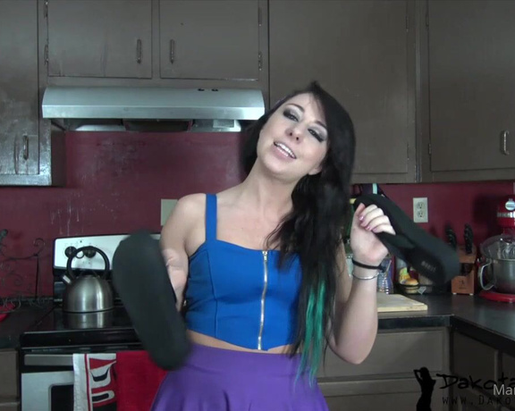 Dakota Charms aka Dakotacharms OnlyFans - Slippery Floors