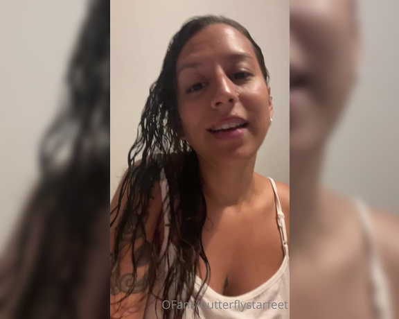 Emma aka Queenstarb OnlyFans - Hey guys im Back from my trip! As you can see my voice is a mess lol, it was A LONG road back home