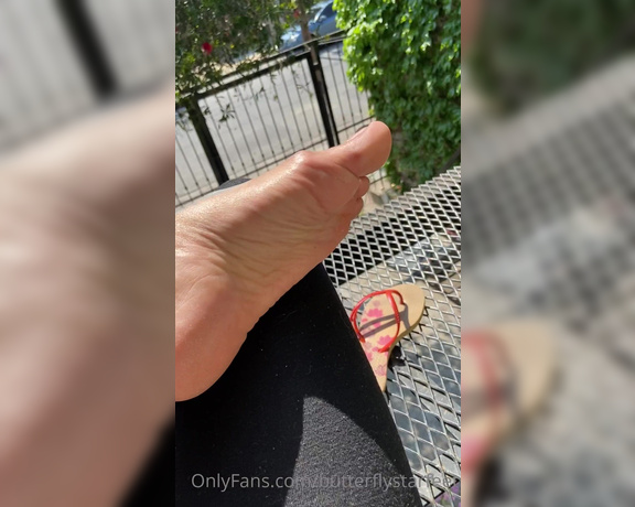 Emma aka Queenstarb OnlyFans - New set coming up! Meanwhile enjoy my feet in the sun