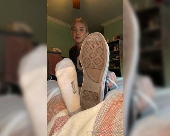 Goddess Kaylee aka Xomaddykxo OnlyFans - I bet you could use a lick of these soles would drain you like a custard filled donut