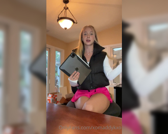 Goddess Kaylee aka Xomaddykxo OnlyFans - Professor I have some questions