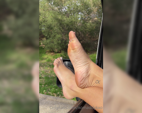 Goddess Kaylee aka Xomaddykxo OnlyFans - The sweetest little soles, out in nature getting a tan