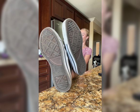 Goddess Kaylee aka Xomaddykxo OnlyFans - I love manipulating a beta male like yourself with my sweaty converse soles stroke it slut and then