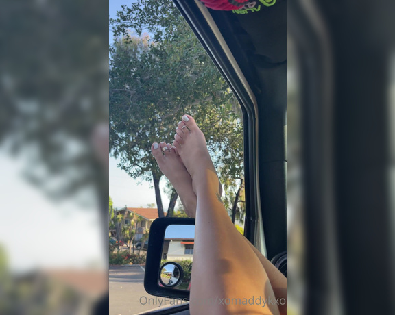 Goddess Kaylee aka Xomaddykxo OnlyFans - Some toe play for