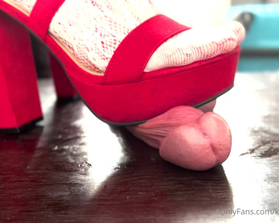 krushonyouxoxo aka Krushonyouxoxo OnlyFans - Stomping his Balls in Heels until he cums!