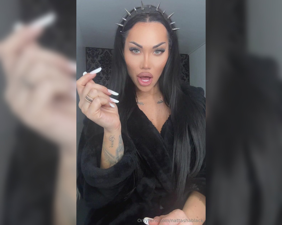 Nattasha Black aka Nattashablack OnlyFans - Who loves long nails