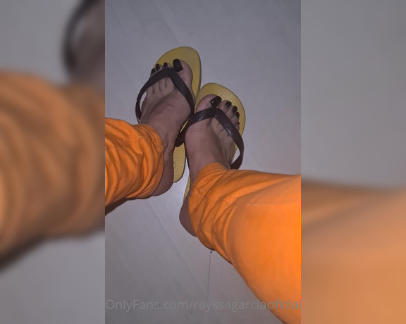 Rainha Rayssa Garcia aka Rayssagarciaoficial OnlyFans - Havaianas