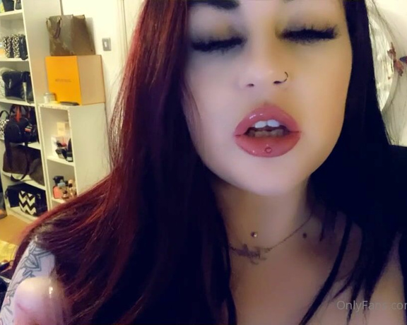 GODDESS TAYLOR aka Taylorhearts_xx OnlyFans - DECEMBER 3RD TASK