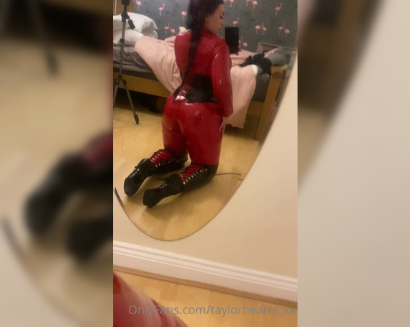 GODDESS TAYLOR aka Taylorhearts_xx OnlyFans - Count your edges during this 4 mins of me in PVC