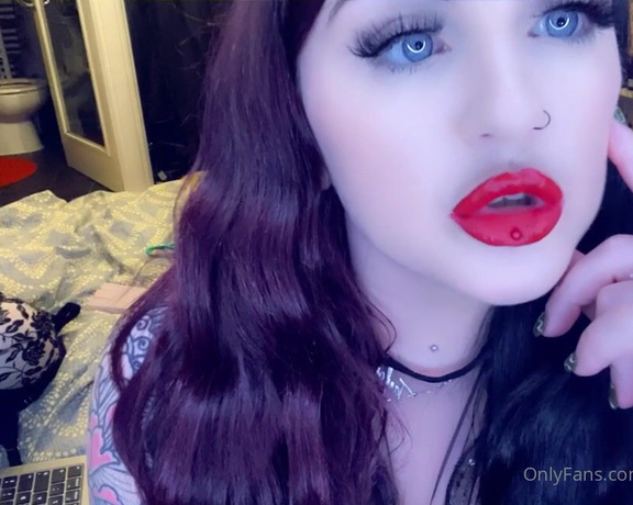 GODDESS TAYLOR aka Taylorhearts_xx OnlyFans - For the cucks! Contact me for cuck clips PTV