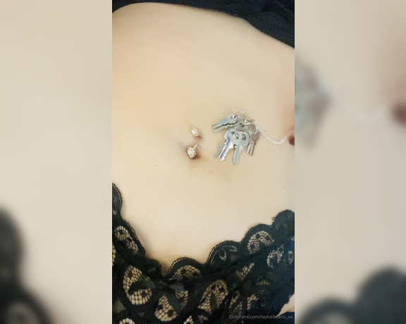 GODDESS TAYLOR aka Taylorhearts_xx OnlyFans - Chastity forever for me ( 2 mins )