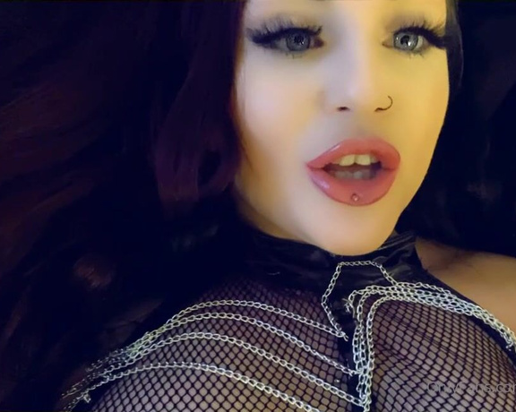 GODDESS TAYLOR aka Taylorhearts_xx OnlyFans - Pathetically weak