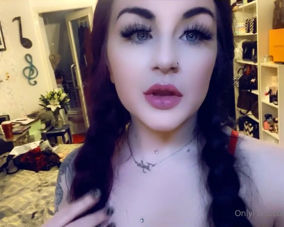 GODDESS TAYLOR aka Taylorhearts_xx OnlyFans - Happy 1st December and your 1st task of the month!