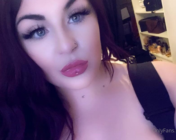 GODDESS TAYLOR aka Taylorhearts_xx OnlyFans - This clip made a weak Ex ALPHA Pay £200 and accept defeat
