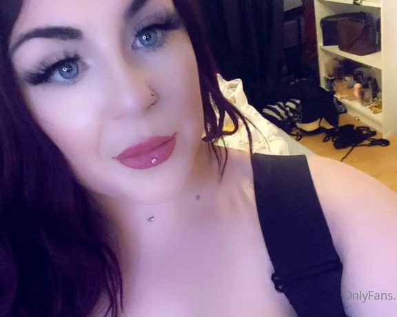 GODDESS TAYLOR aka Taylorhearts_xx OnlyFans - This clip made a weak Ex ALPHA Pay £200 and accept defeat