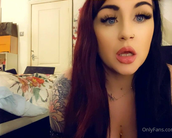 GODDESS TAYLOR aka Taylorhearts_xx OnlyFans - Pathetic tiny cock, you’ll be the laughing stock!!!