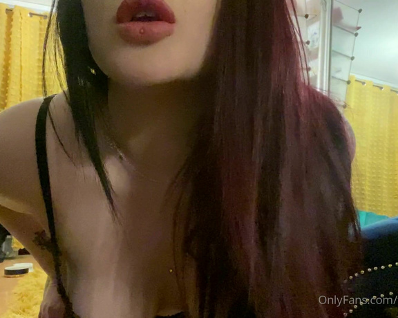 GODDESS TAYLOR aka Taylorhearts_xx OnlyFans - JOI 5 mins !