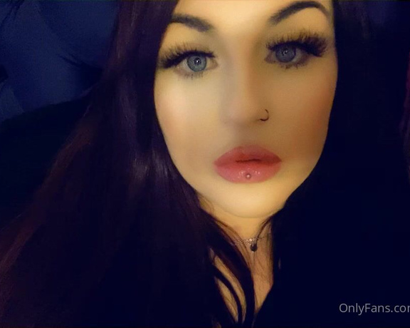 GODDESS TAYLOR aka Taylorhearts_xx OnlyFans - Face facts