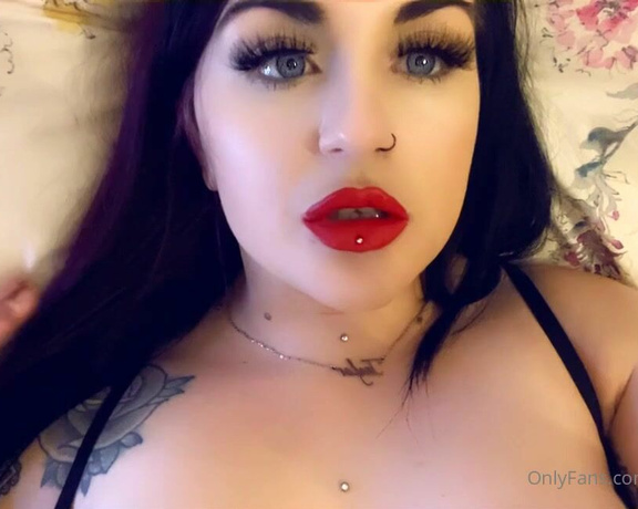 GODDESS TAYLOR aka Taylorhearts_xx OnlyFans - What goddess Taylor gets upto on her weekends