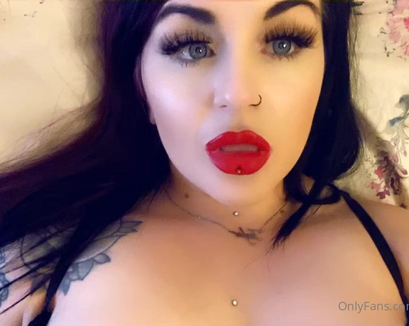 GODDESS TAYLOR aka Taylorhearts_xx OnlyFans - Sex story snippet 2